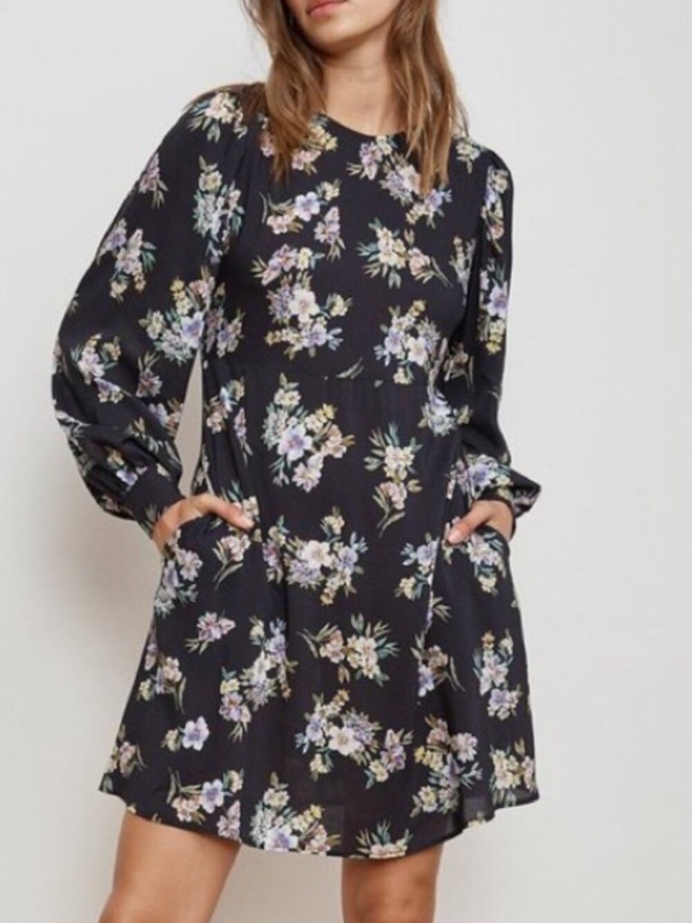 NWT Velvet by Graham & Spencer Winola Long Sleeve Floral Dress in Women's Large